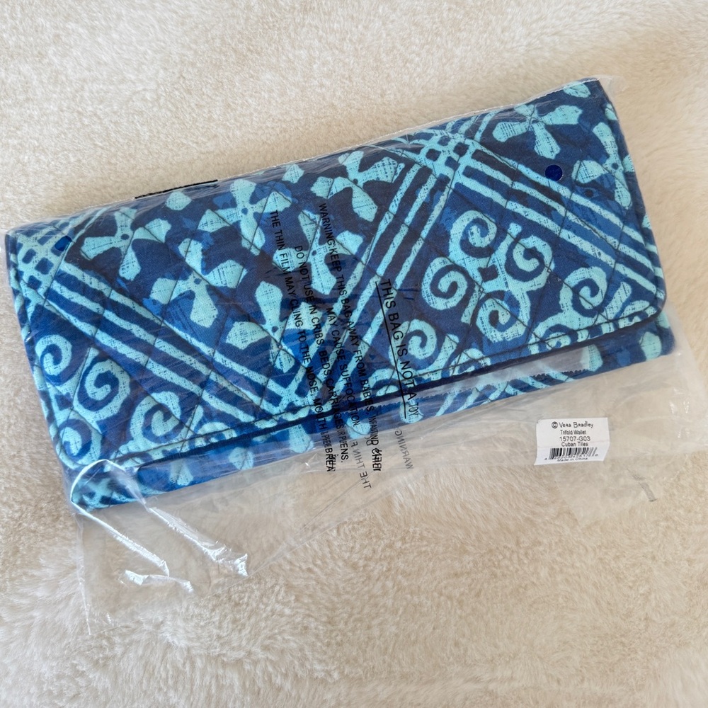 Vera Bradley Cuban Tiles Trifold Wallet - NWT - Picture 3 of 9